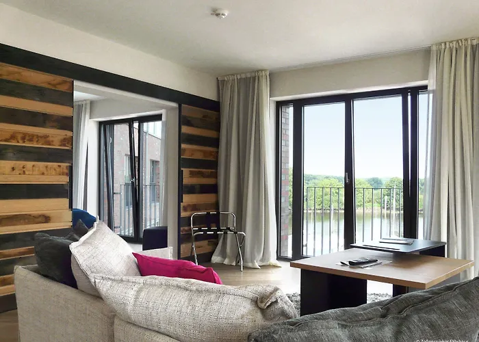 Zollenspieker Fahrhaus Hotel 4*